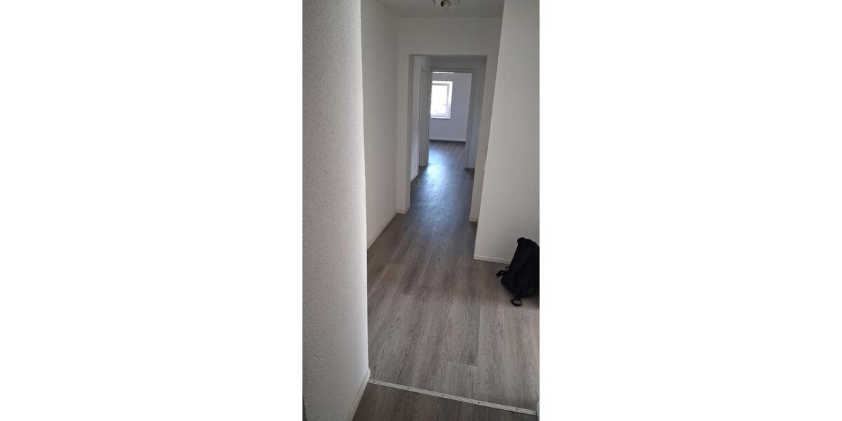 Etagenwohnung Steinen - 4 Zimmer, 110 m&sup2;, 1.300&euro; | Angebot:25046523