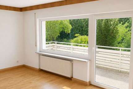 Wohnung Sindelfingen Eichholz - 3 Zimmer, 100 m&sup2;, 1.450&euro; | Angebot:27080569