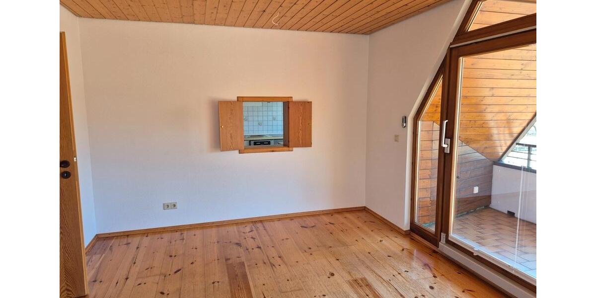 Dachgeschoßwohnung Titisee-Neustadt Neustadt - 3 Zimmer, 78 m&sup2;, 820&euro; | Angebot:26415229