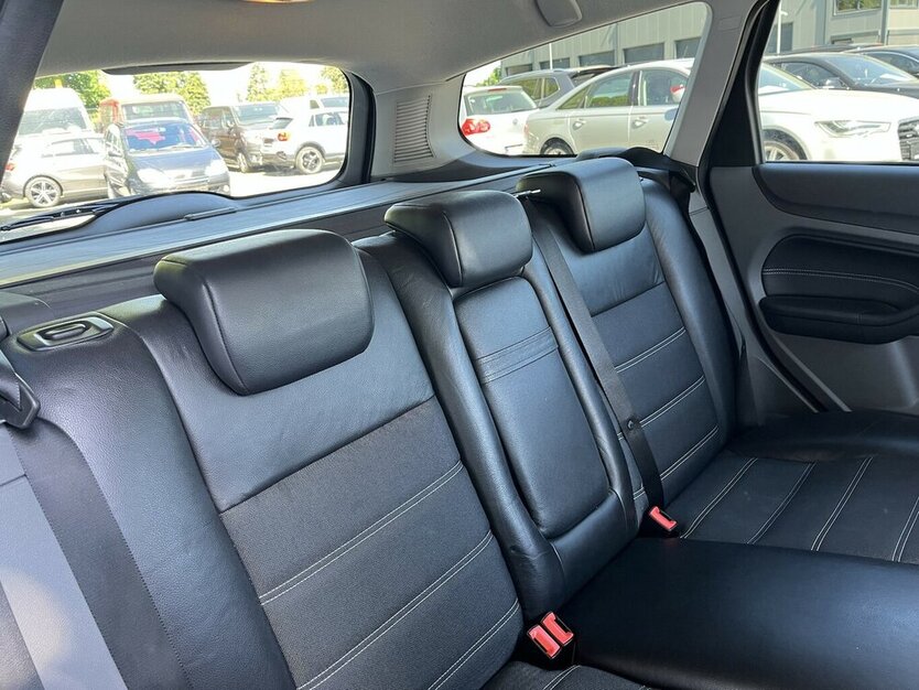 Ford Focus Titanium / LPG / Sitzheizung / Xenon / AHK 299.000 km 3.990 € Mönchengladbach 41066