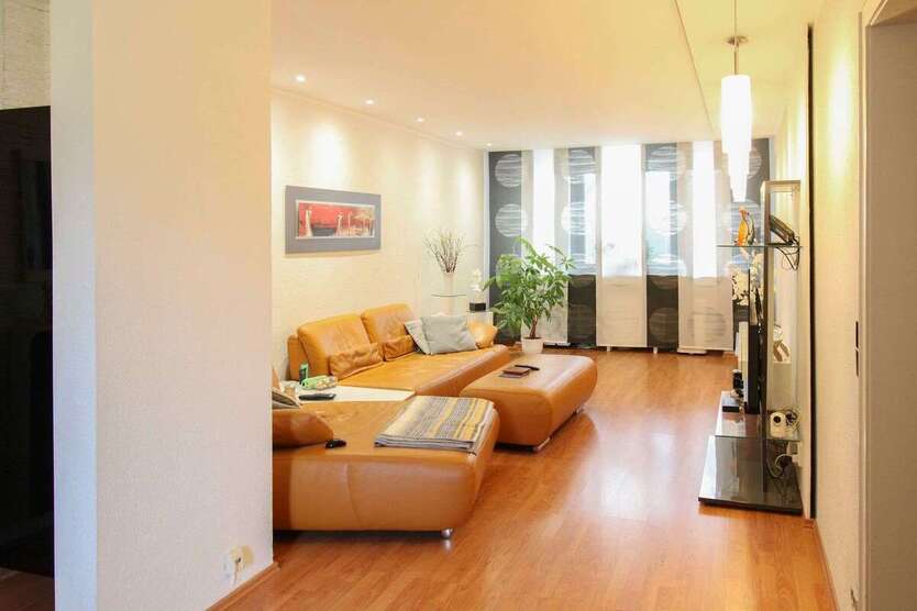 Wohnung zum Kaufen in Duisburg 129.000 € 80.28 m² 3 zimmer