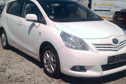 Toyota Verso 218.000 km 5.999 &euro; Bonn 53227