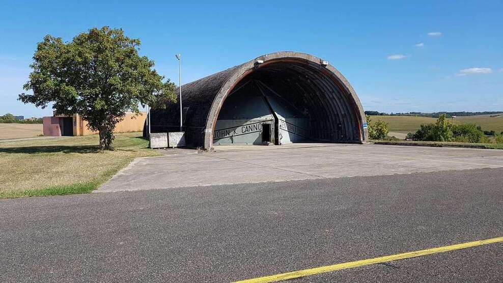 Halle in Zweibrücken 832 € 286 m² zimmer