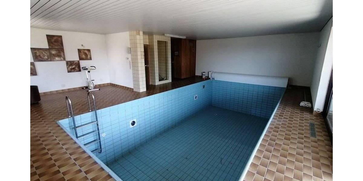 Einfamilienhaus Fritzlar / Cappel Cappel - 8 Zimmer, 267 m&sup2;, 275.000&euro; | Angebot:23966096