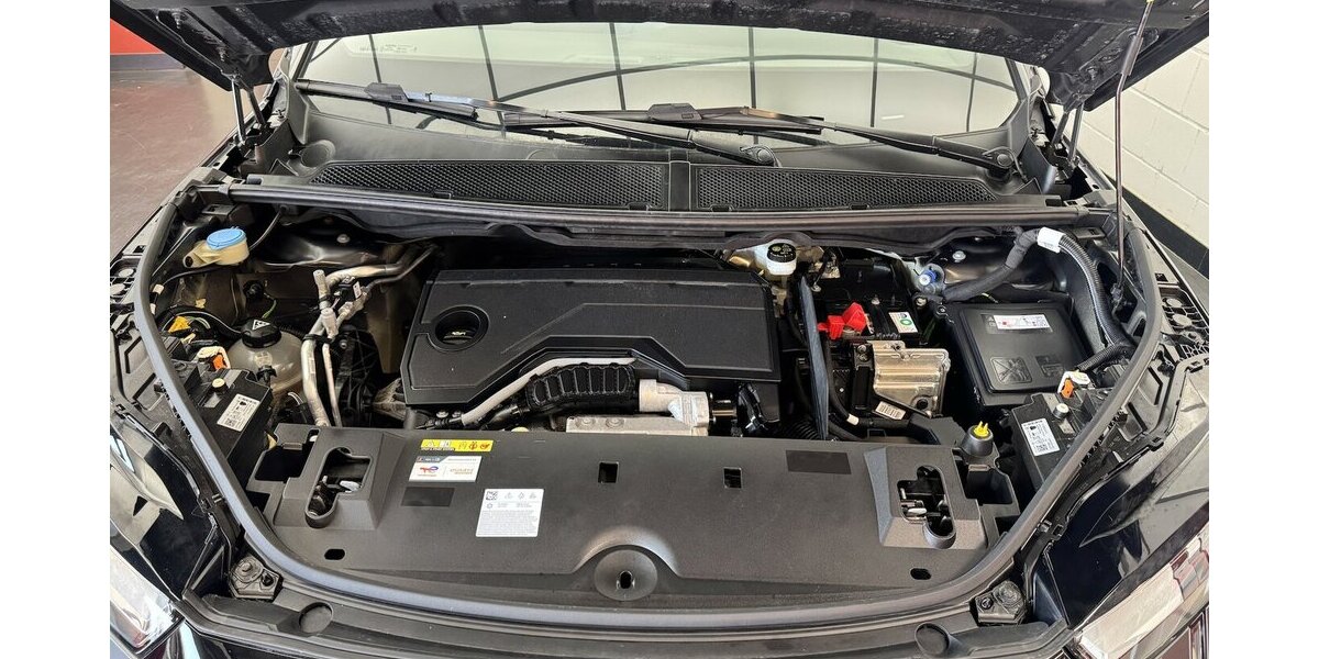 Peugeot 5008 145 Mild Hybrid Allure7 Sitzer LED CAM 30.800 km 27.320 &euro; Lich 35423
