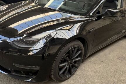 Tesla Model 3 99.800 km 26.450 &euro; Steinbach-Hallenberg OT Herges-Hallenberg 98587
