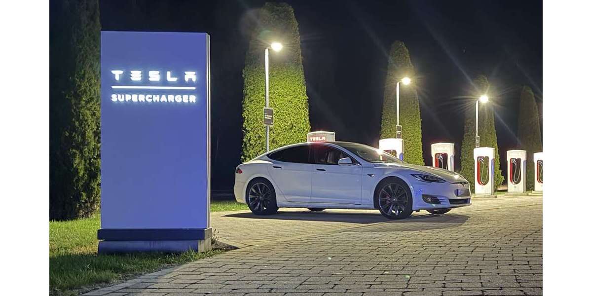 Tesla Model S 127.500 km 33.000 &euro; Waldshut 79761