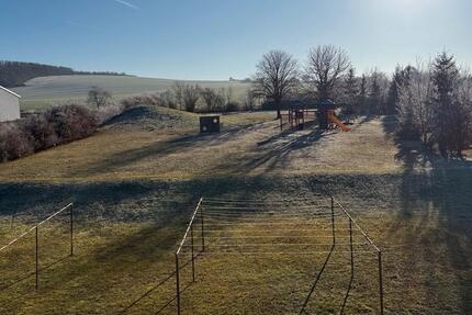 Gepflegte 4- Zimmer- Wohnung mit Einbauküche, Ruhige Lage 4 zimmer