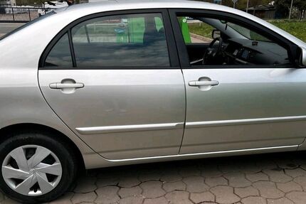 Toyota Corolla 82.000 km 6.499 &euro; Frankfurt am Main 65929