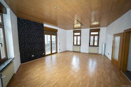 Helle und großzügige Obergeschosswohnung in Püttlingen zu vermieten zimmer