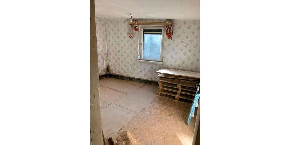 Reihenhaus Oschatz - 9 Zimmer, 200 m&sup2;, 39.500&euro; | Angebot:27006215
