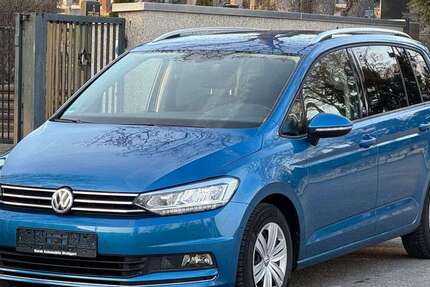 VW Touran 94.335 km 18.900 &euro; Stuttgart 70374