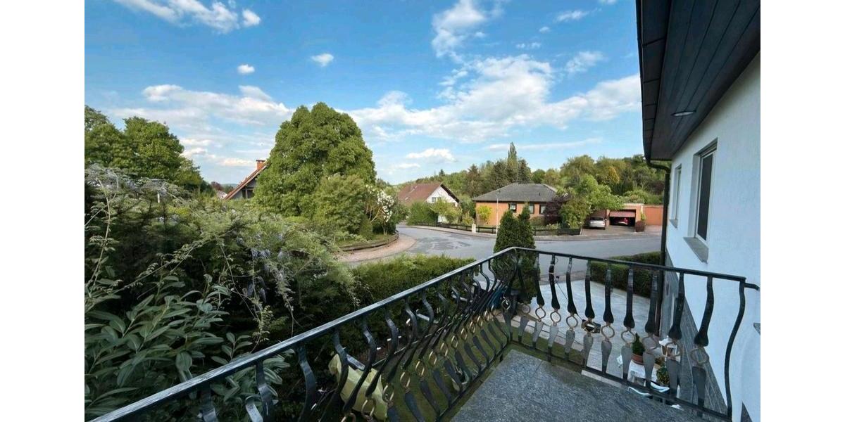 Villa Eschwege - 8 Zimmer, 300 m&sup2;, 675.000&euro; | Angebot:26404791
