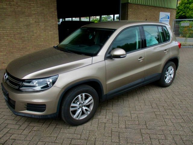 VW Tiguan 82.000 km 10.300 € Rhede 46414