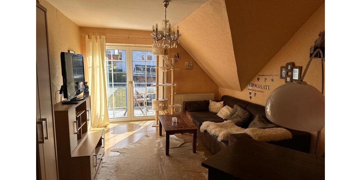 Dachgeschoßwohnung Hünfeld - 3 Zimmer, 75 m&sup2;, 600&euro; | Angebot:26285035