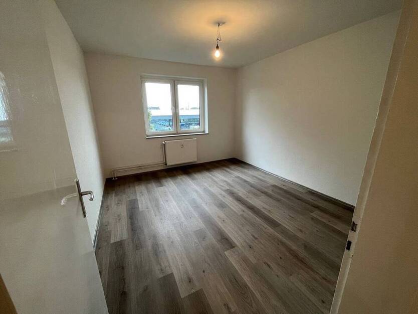 3 Zimmer mit Balkon zentral in Oberhausen..