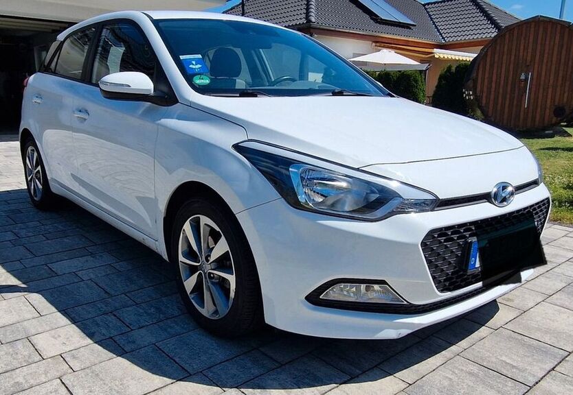 i20