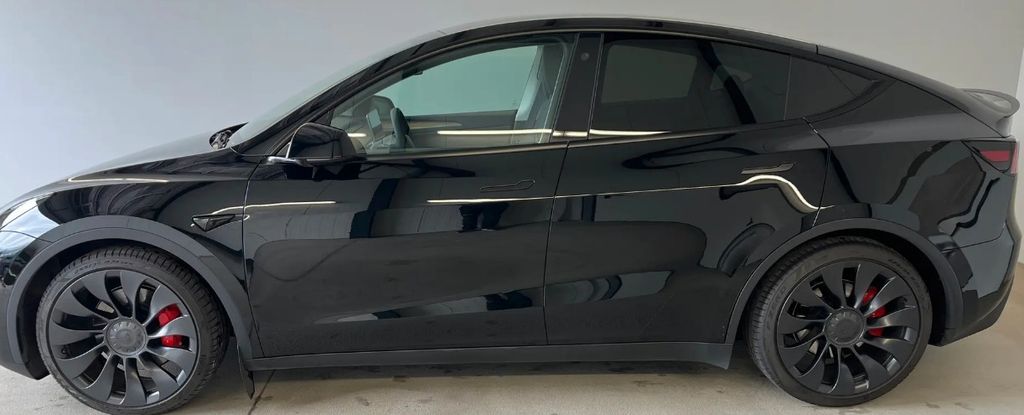 Tesla Model Y 36.500 km 37.000 &euro; München 80999