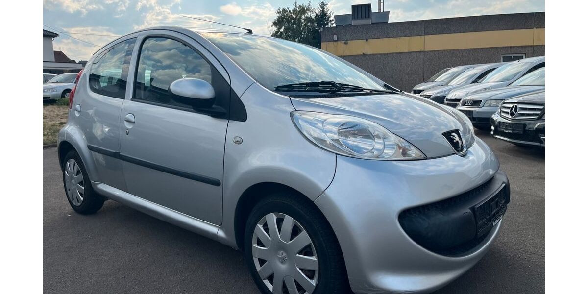 Peugeot 107 121.100 km 3.999 &euro; Rehlingen 66780