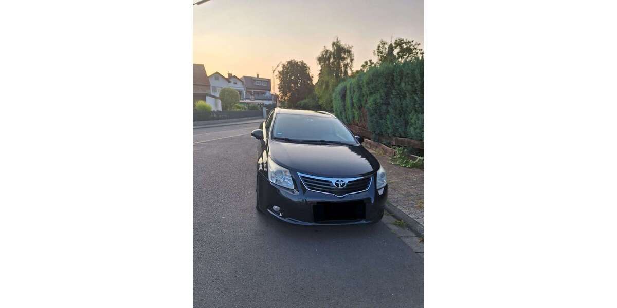 Toyota Avensis 240.500 km 4.580 &euro; Altenstadt 63674