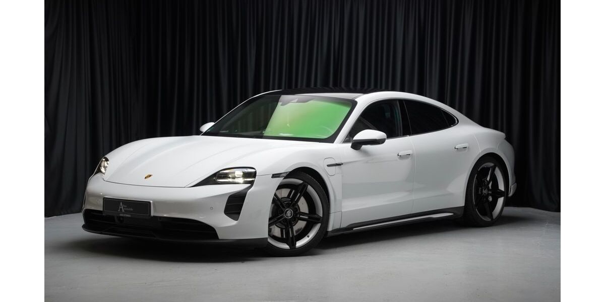 Porsche Taycan 72.000 km 61.990 &euro; Düsseldorf 40211