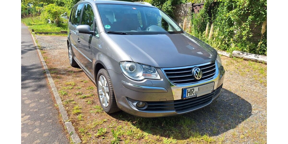 VW Touran 321.000 km 1.950 &euro; Borken (Hessen) 34582