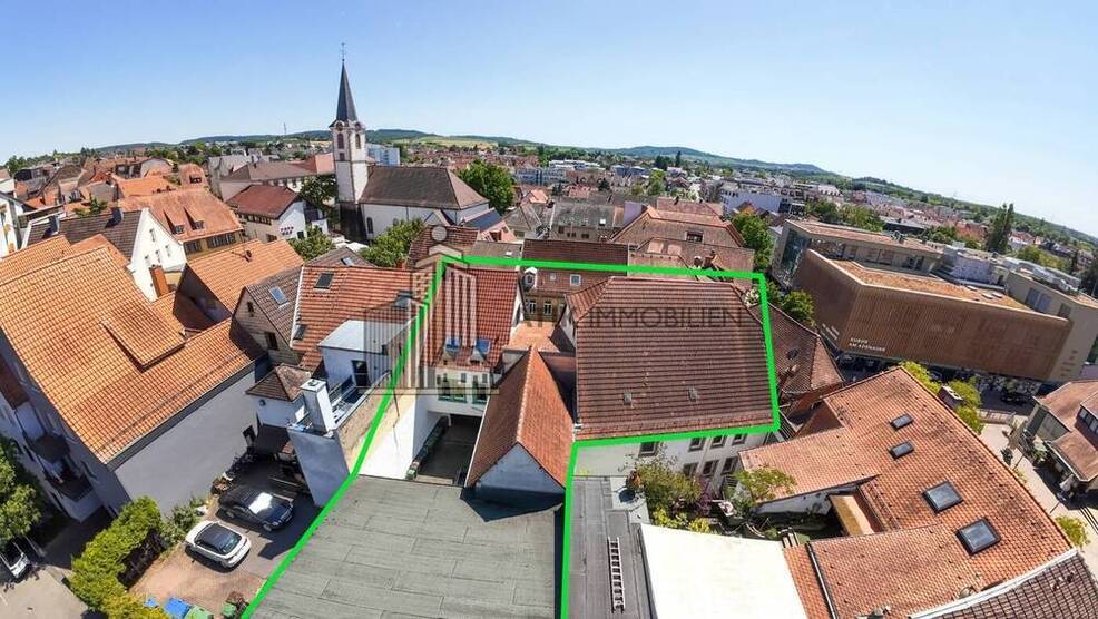 ATIK: *Entwickler aufgepasst* Wohn- u. Geschäftshaus mit Dachausbau-Potenzial in der Fußgängerzone