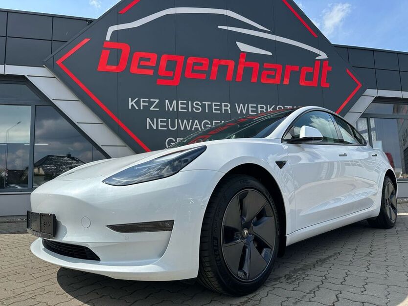 Tesla Model 3 75.947 km 28.890 € Mönchhagen 18182