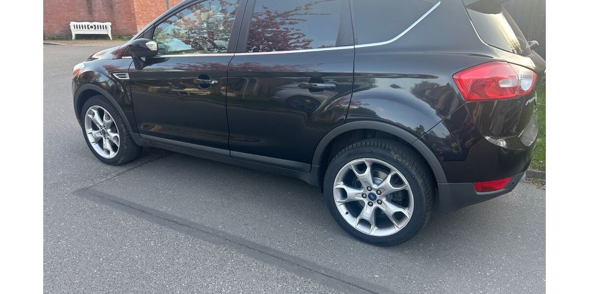 Ford Kuga 181.000 km 8.200 &euro; Ahrensburg 22926
