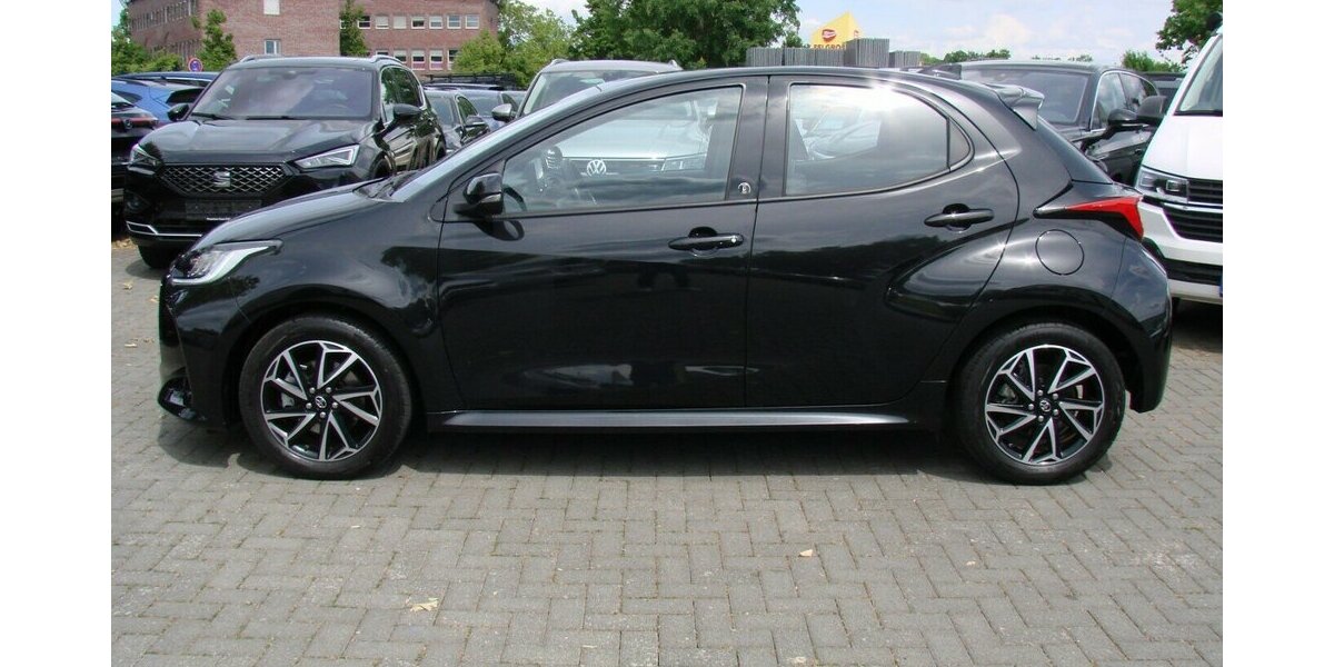 Toyota Yaris 1.5 Hybrid Team Deutschland LED ACC Kamera 19.989 km 19.980 &euro; Falkensee 14612