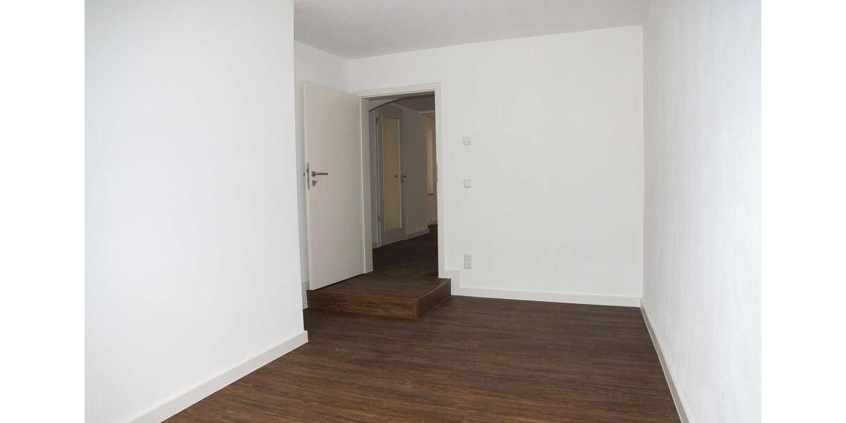 Erdgeschoßwohnung Grimma - 3 Zimmer, 93 m&sup2;, 800&euro; | Angebot:26662898