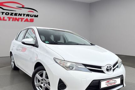 Toyota Auris 97.000 km 8.800 &euro; Holzgerlingen 71088