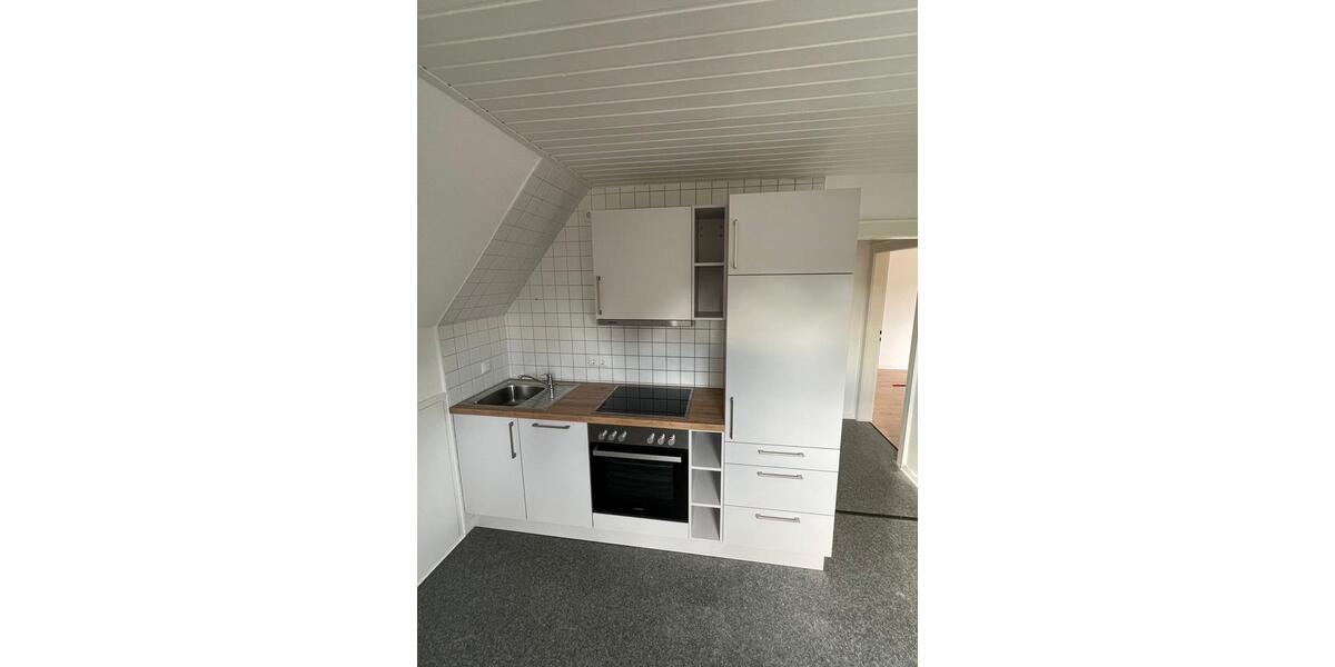 Dachgeschoßwohnung Varel - 3 Zimmer, 70 m&sup2;, 650&euro; | Angebot:26252502