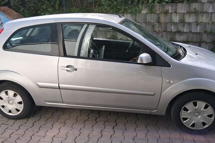 Ford Fiesta 268.000 km 1.200 &euro; Gehlert 57627