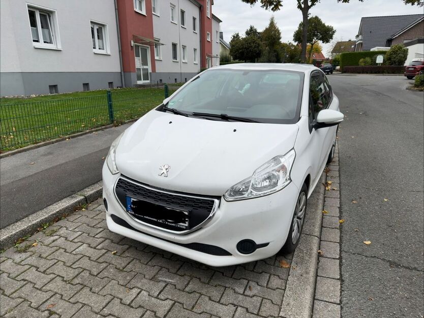 Peugeot 208 118.100 km 4.500 € Dortmund 44357