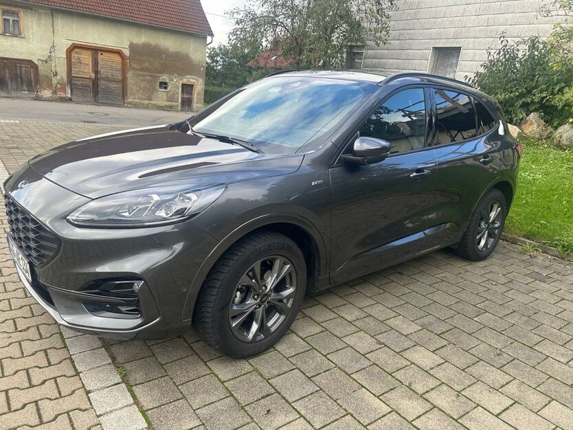 Ford Kuga 12.500 km 30.800 € Messkirch 88605