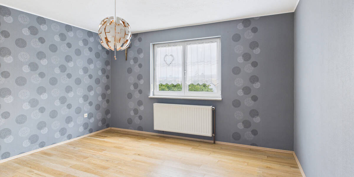 Einfamilienhaus Großeibstadt - 7 Zimmer, 155 m&sup2;, 287.000&euro; | Angebot:24035457