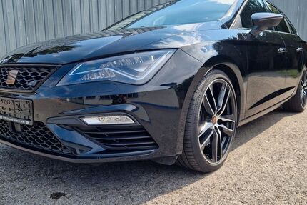 Seat Leon 74.357 km 23.490 € Schernfeld 85132