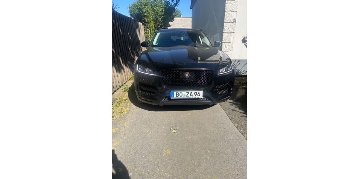 Jaguar F-Pace 99.000 km 20.900 &euro; Bochum 44867