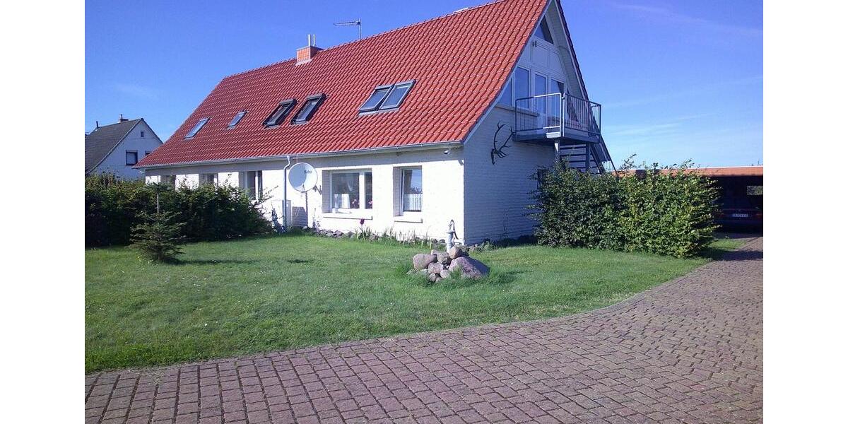 Haus am Breeger Bodden mit drei Wohneinheiten zimmer