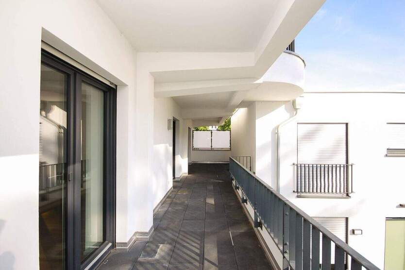 Großzügige 5-Zimmer-Wohnung in neuwertigem Zustand - Kernsanierung 2020 5 zimmer