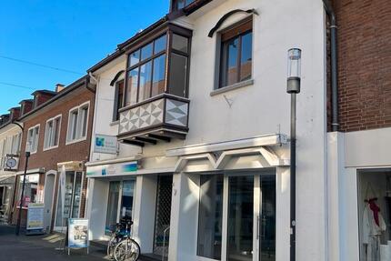 2 WG-Zimmer in 4er WG in TOP-Lage mit WohnZimmer und Wintergarten