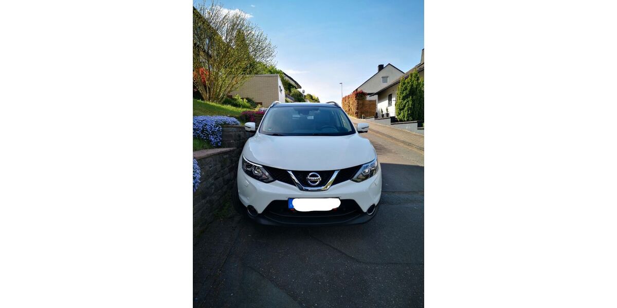 Nissan Qashqai 100.500 km 9.500 &euro; Braubach 56883