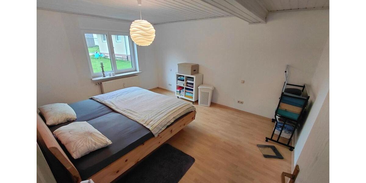Einfamilienhaus Naumburg - 7.5 Zimmer, 200 m&sup2;, 372.000&euro; | Angebot:26926482