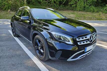 Mercedes GLA 220