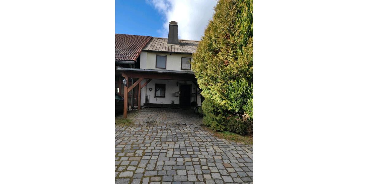 Reihenhaus Horgau - 6 Zimmer, 188 m&sup2;, 1.800&euro; | Angebot:25590833