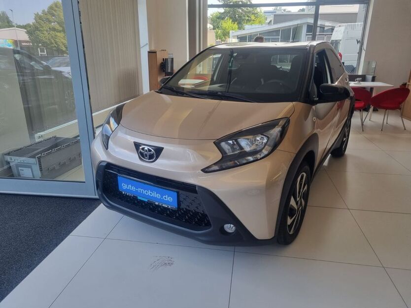 Toyota Aygo (X) 2.900 km 15.200 € Stuttgart 70567