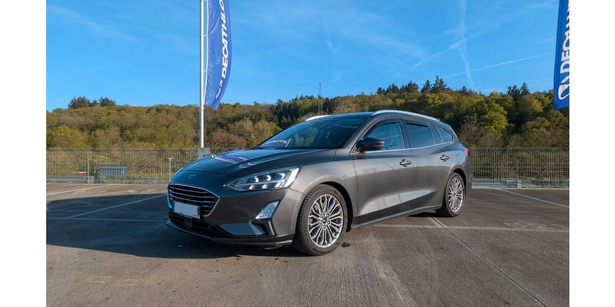Ford Focus 100.000 km 17.900 &euro; Reichenbach an der Fils 73262