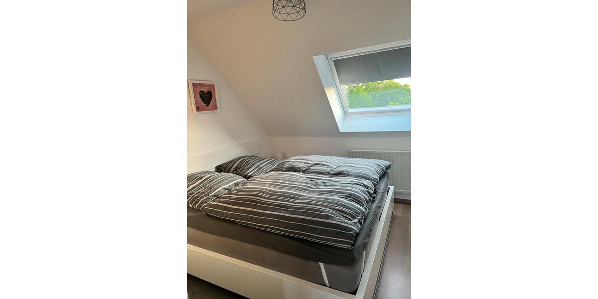 Dachgeschoßwohnung Hamm Braam-Ostwennemar - 4 Zimmer, 102 m&sup2;, 940&euro; | Angebot:26681776