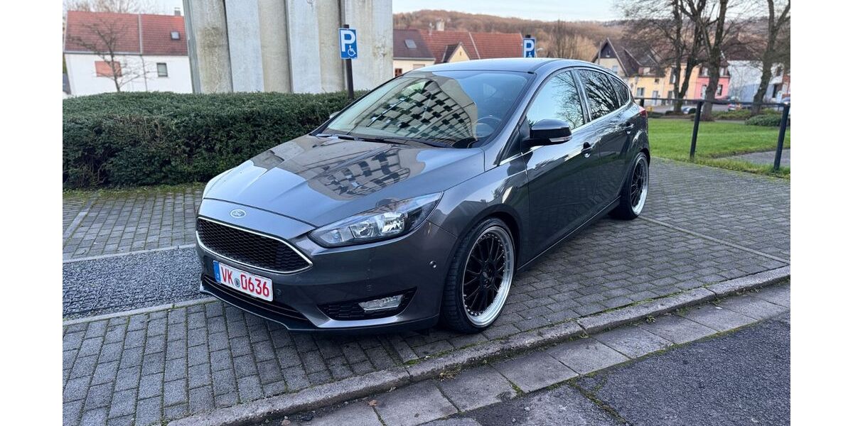 Ford Focus 103.000 km 10.900 &euro; Völklingen 66333